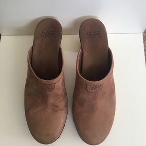 Ugg clogs